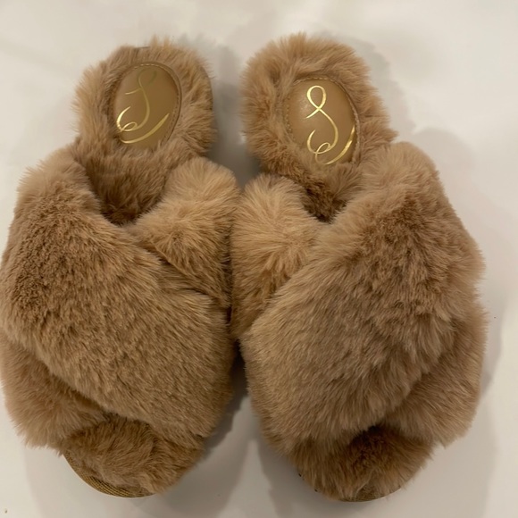 Sam Edelman Shoes - Sam Edelman new tan/ camel color faux fur slippers size 10